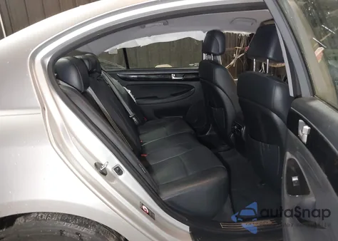 2013 Hyundai Genesis 3.8 z USA, uszkodzony, nr VIN KMHGC4DD6DU250217